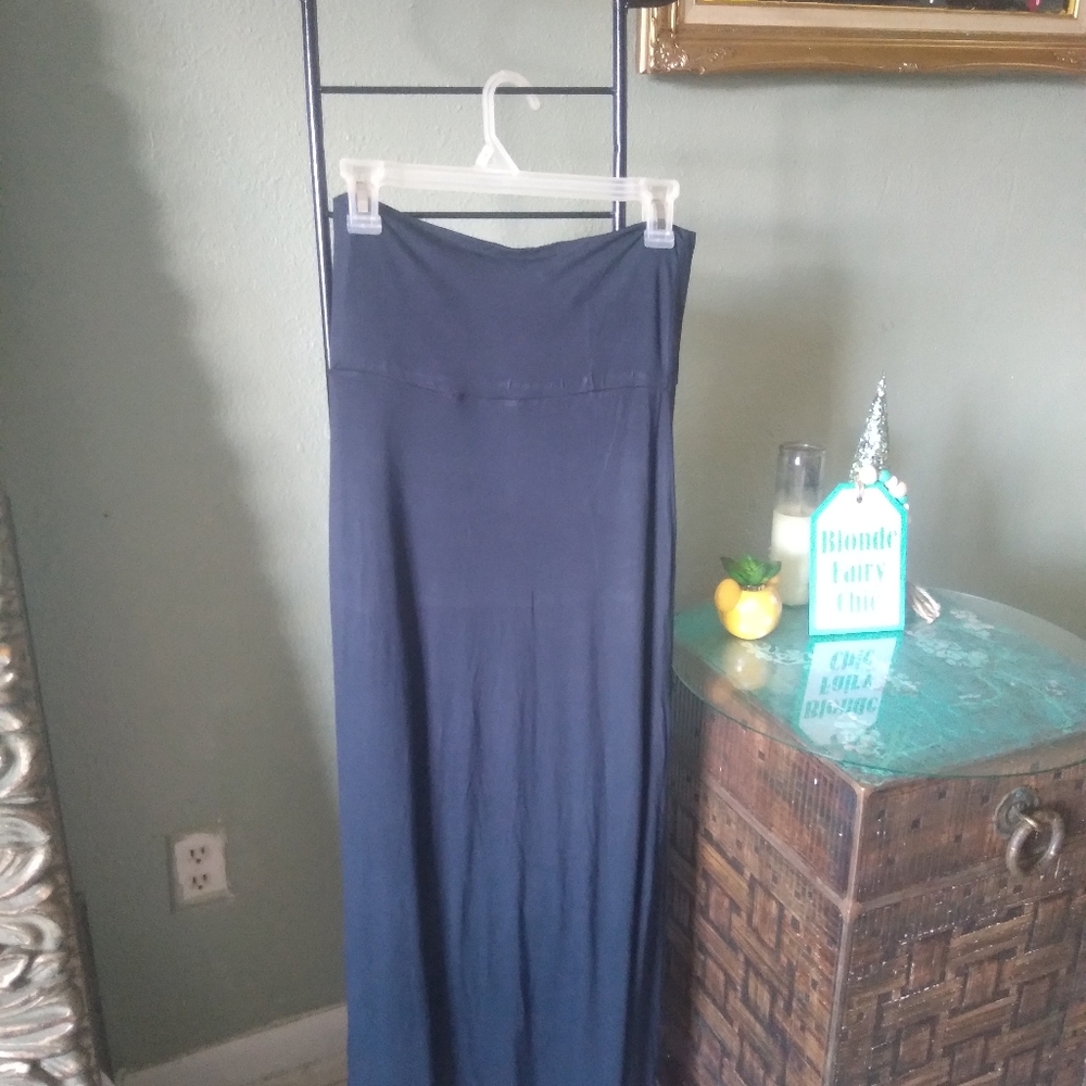 Red Hanger navy blue long skirt size small